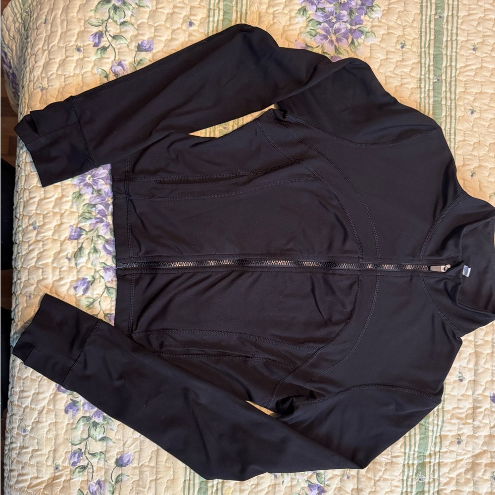 Women’s cropped workout jacket - size L